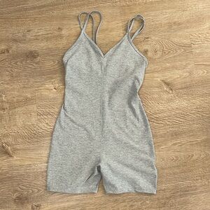 ALO YOGA ALOSOFT SUNS OUT ONESIE, Athletic Heather Grey